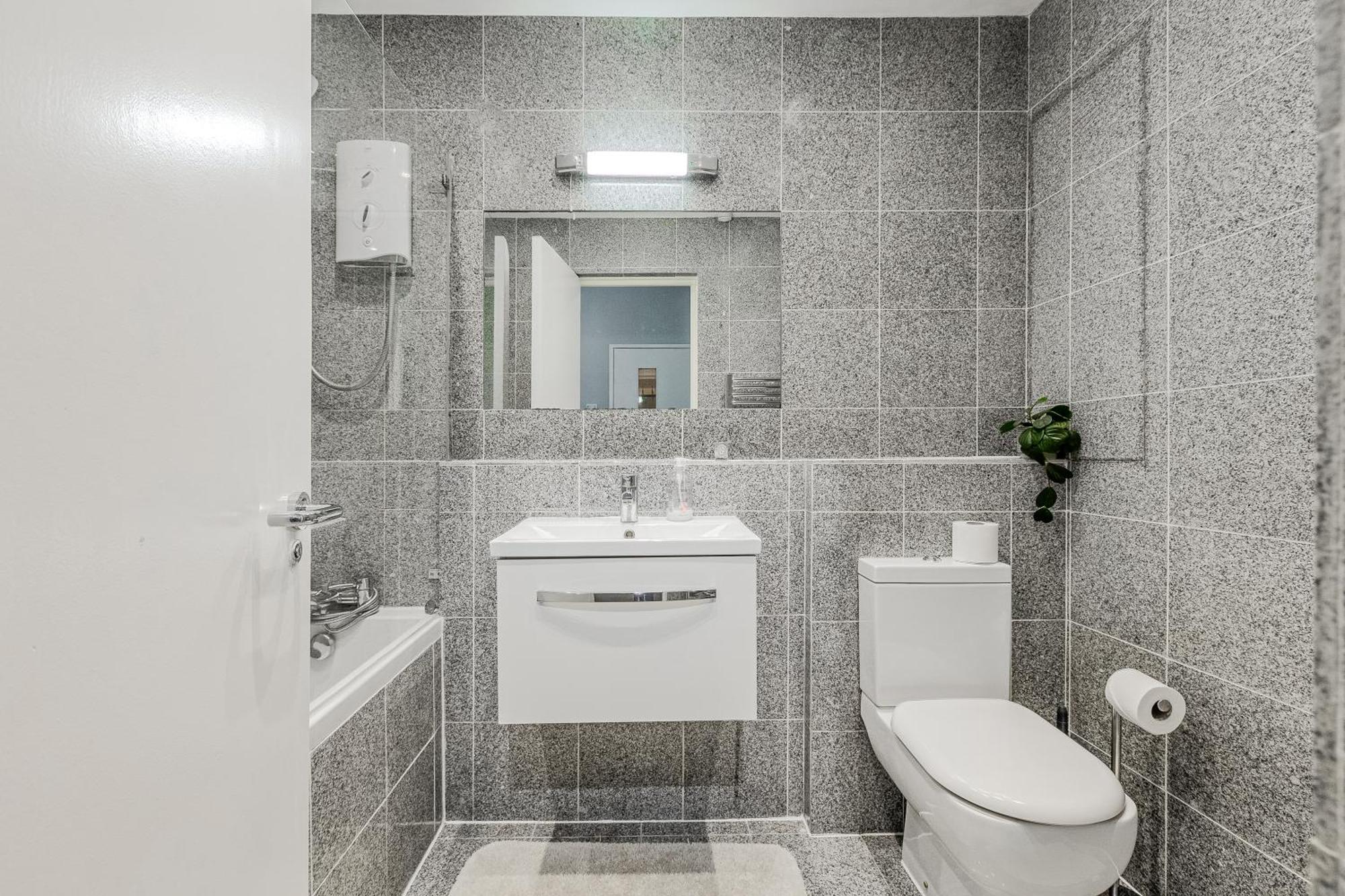 Stunning Central 2Br Flat Btw Soho & Covent Garden Londen Buitenkant foto