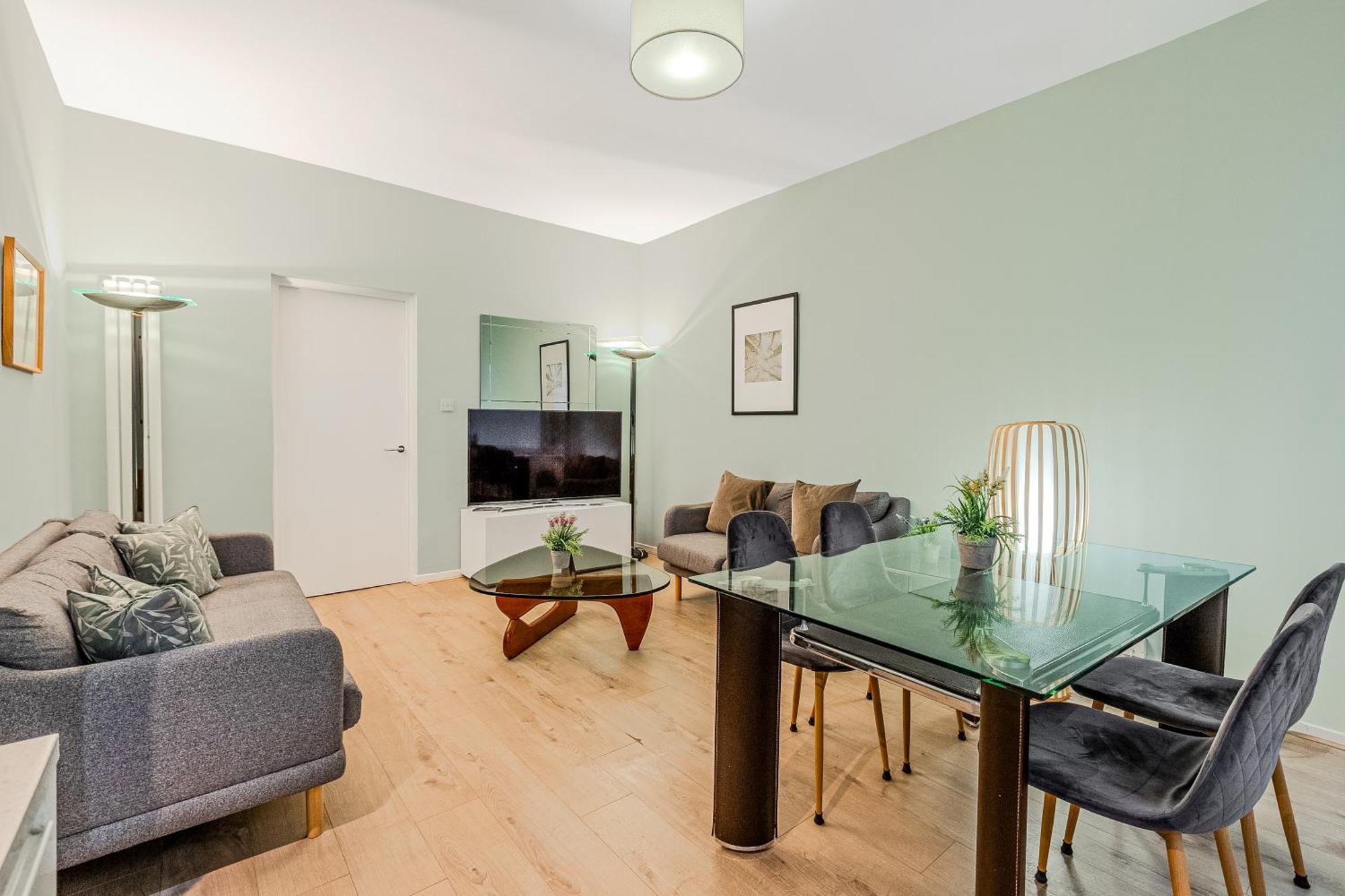 Stunning Central 2Br Flat Btw Soho & Covent Garden Londen Buitenkant foto
