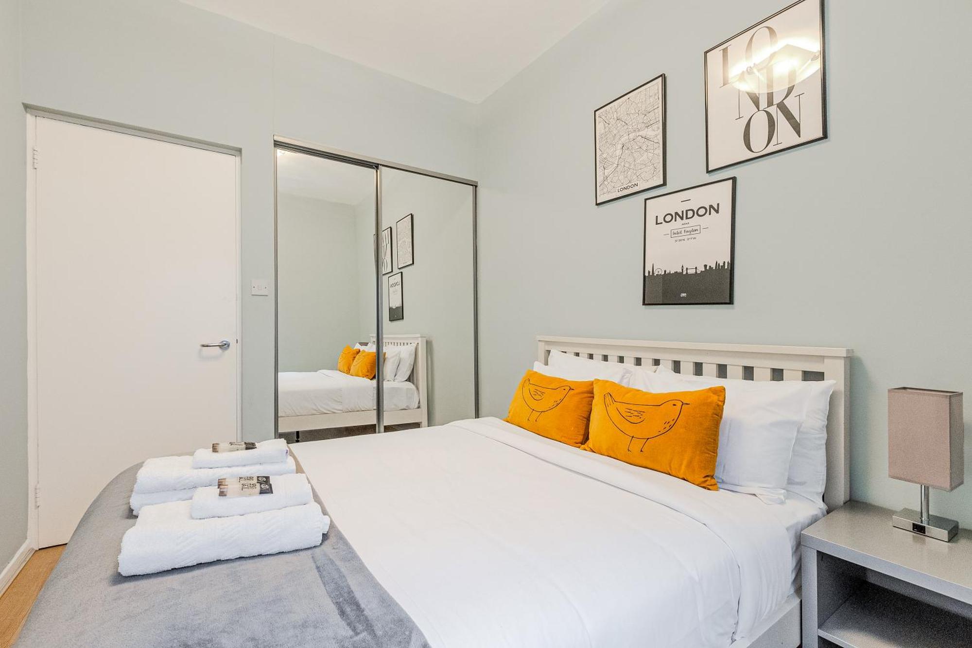 Stunning Central 2Br Flat Btw Soho & Covent Garden Londen Buitenkant foto